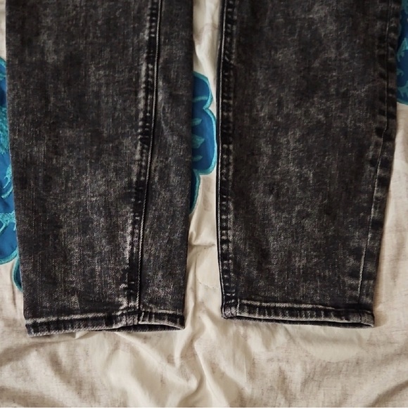 GAP Women's Black Acid-Wash Skinny Jeggings - Picture 5 of 7